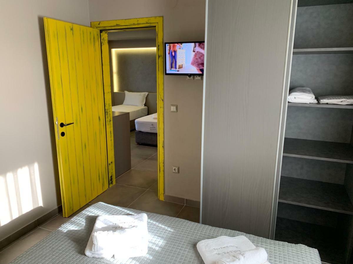 Castella Apartments فوروفورو المظهر الخارجي الصورة