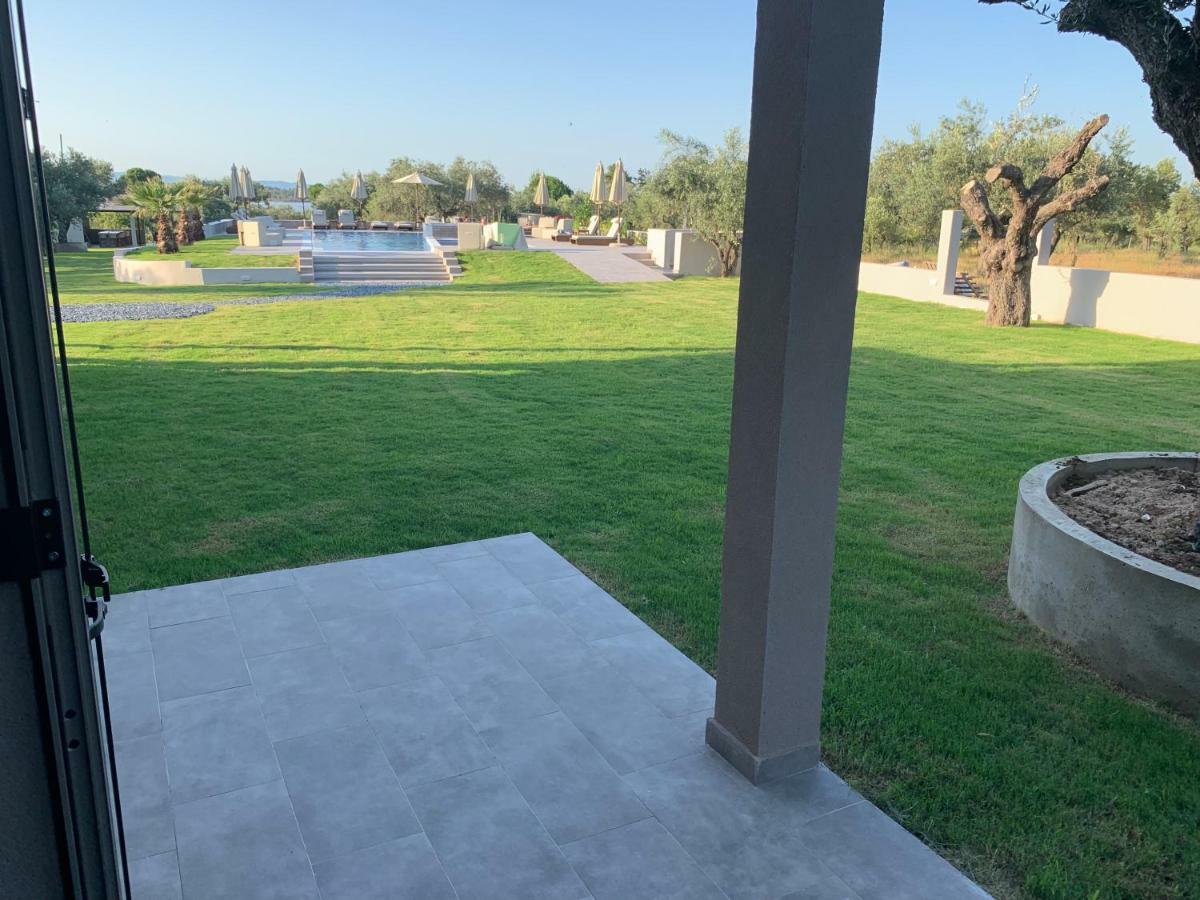 Castella Apartments فوروفورو المظهر الخارجي الصورة