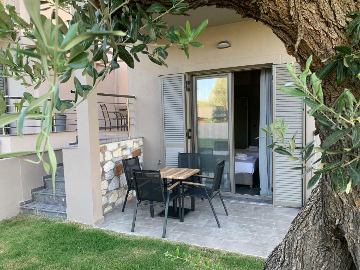 Castella Apartments فوروفورو المظهر الخارجي الصورة