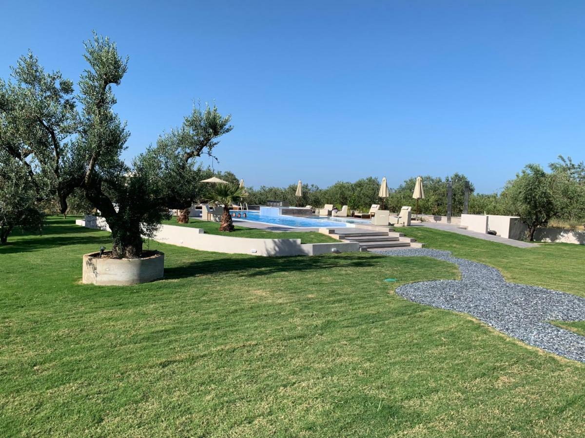 Castella Apartments فوروفورو المظهر الخارجي الصورة